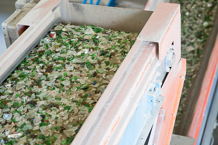Glass recycling circuit